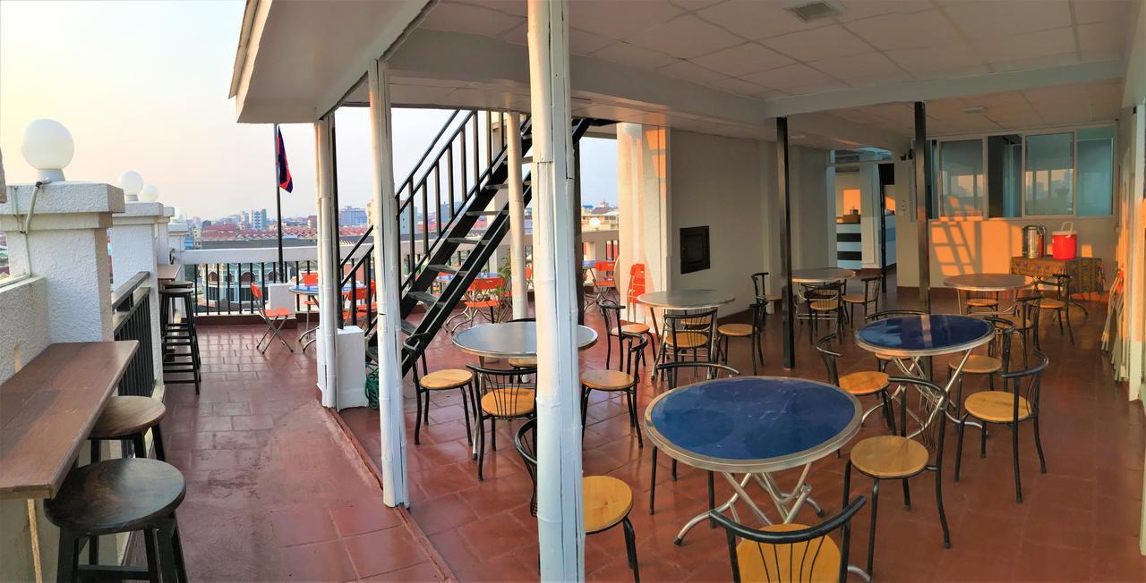 Lalune Hotel Phnom Penh Exterior photo
