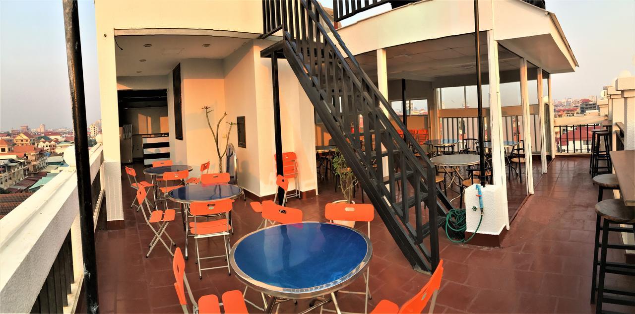 Lalune Hotel Phnom Penh Exterior photo