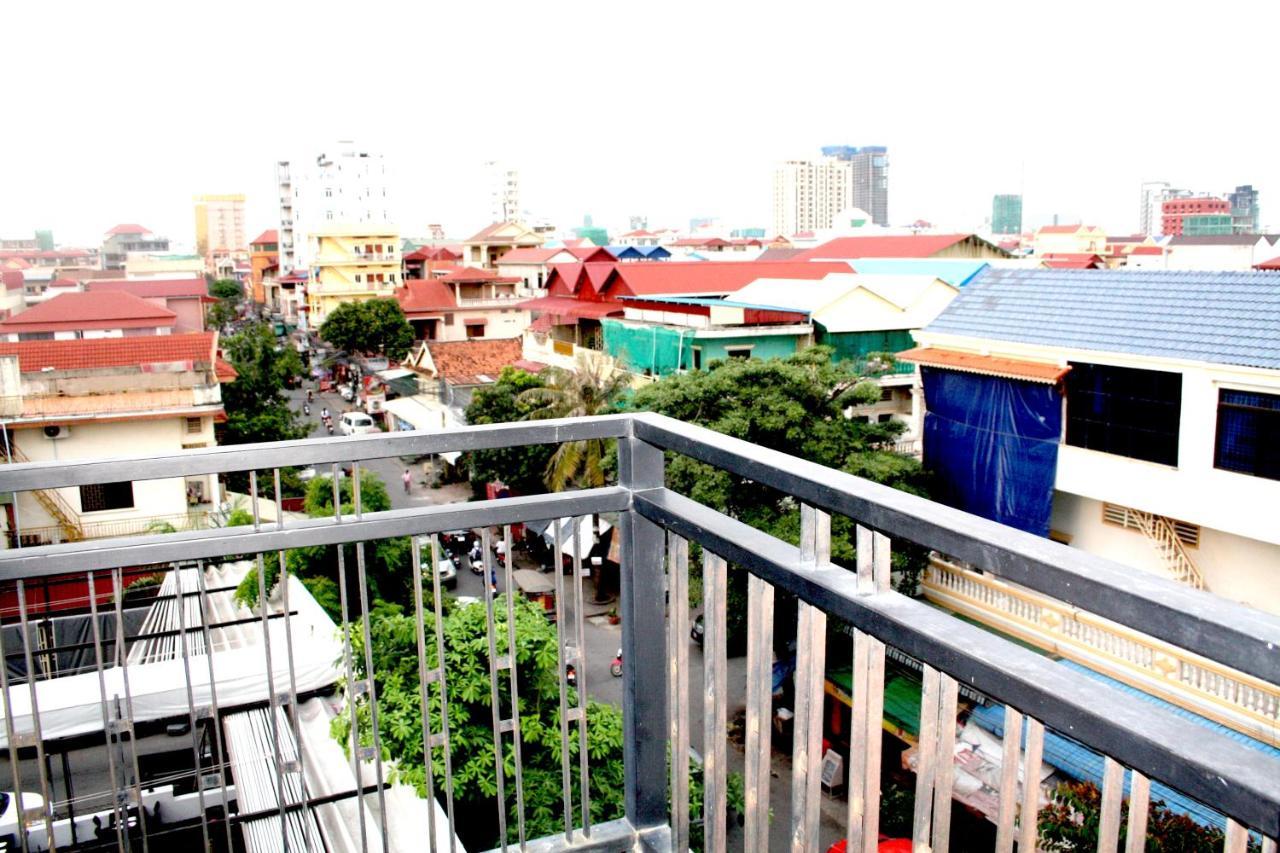 Lalune Hotel Phnom Penh Exterior photo