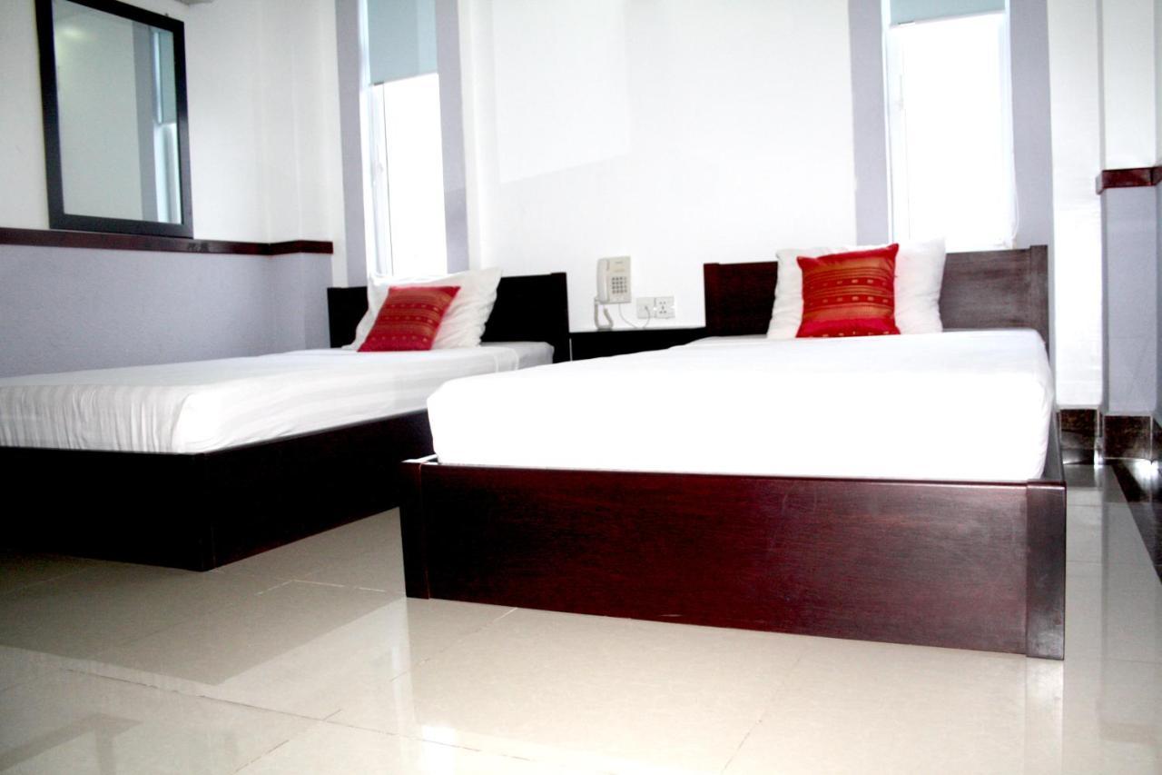 Lalune Hotel Phnom Penh Exterior photo