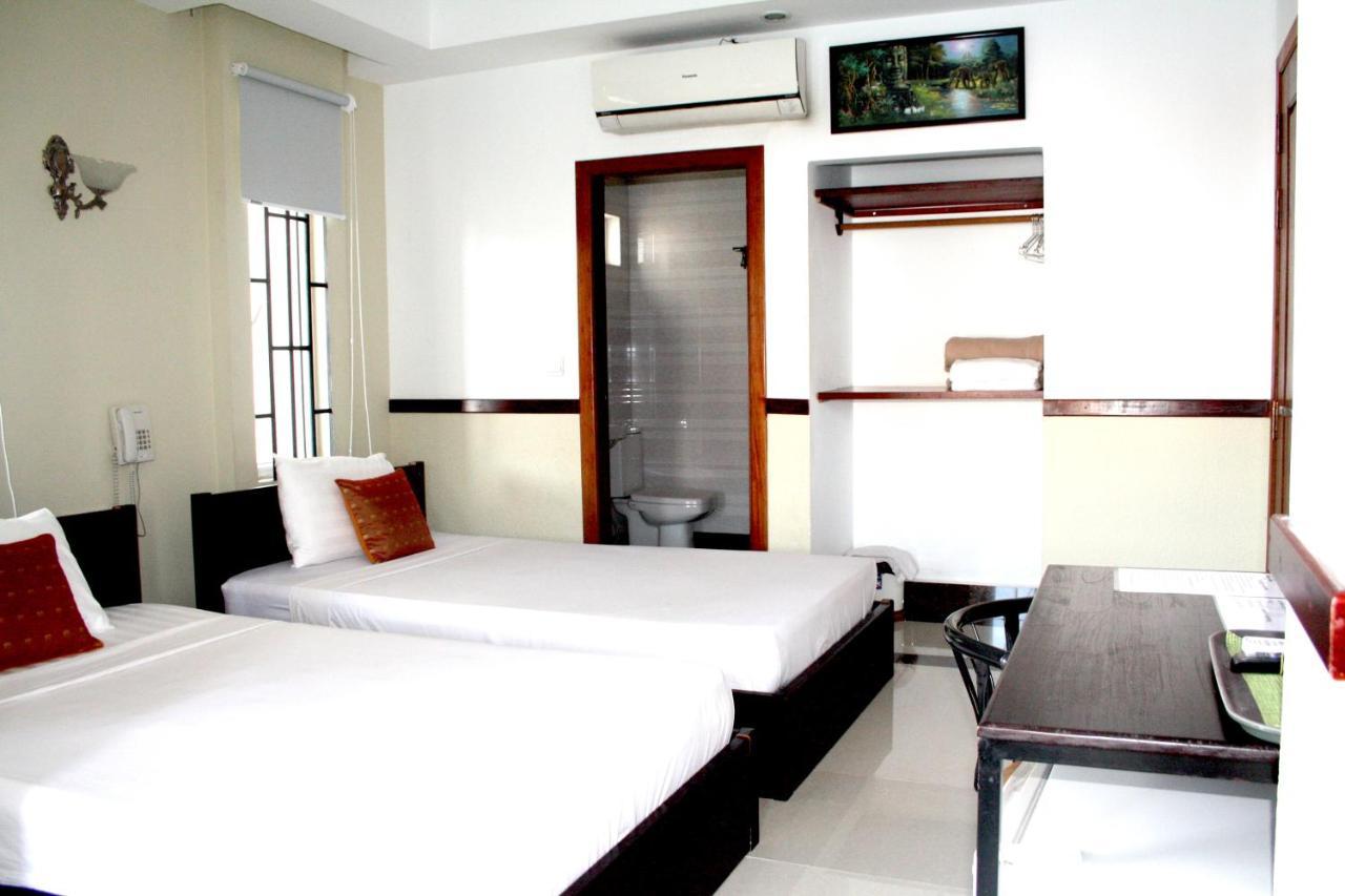 Lalune Hotel Phnom Penh Exterior photo