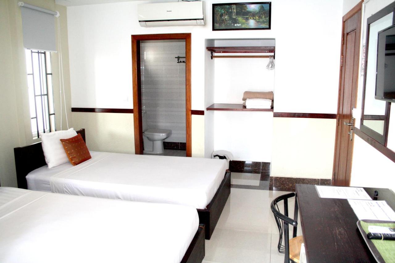 Lalune Hotel Phnom Penh Exterior photo