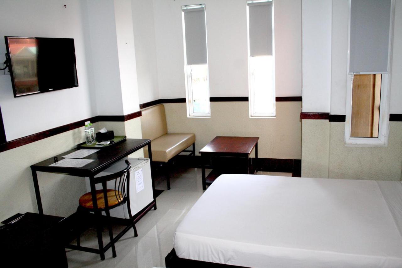 Lalune Hotel Phnom Penh Exterior photo