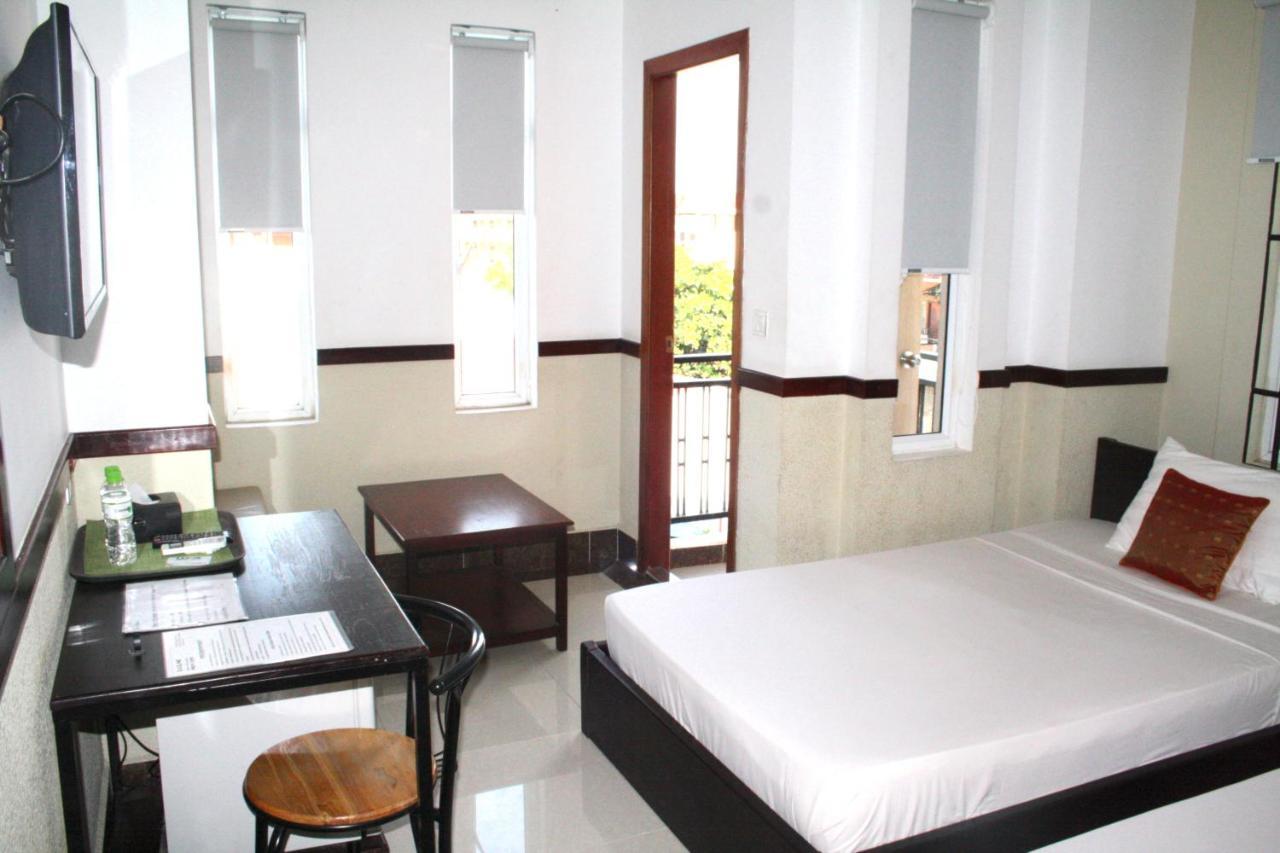 Lalune Hotel Phnom Penh Exterior photo
